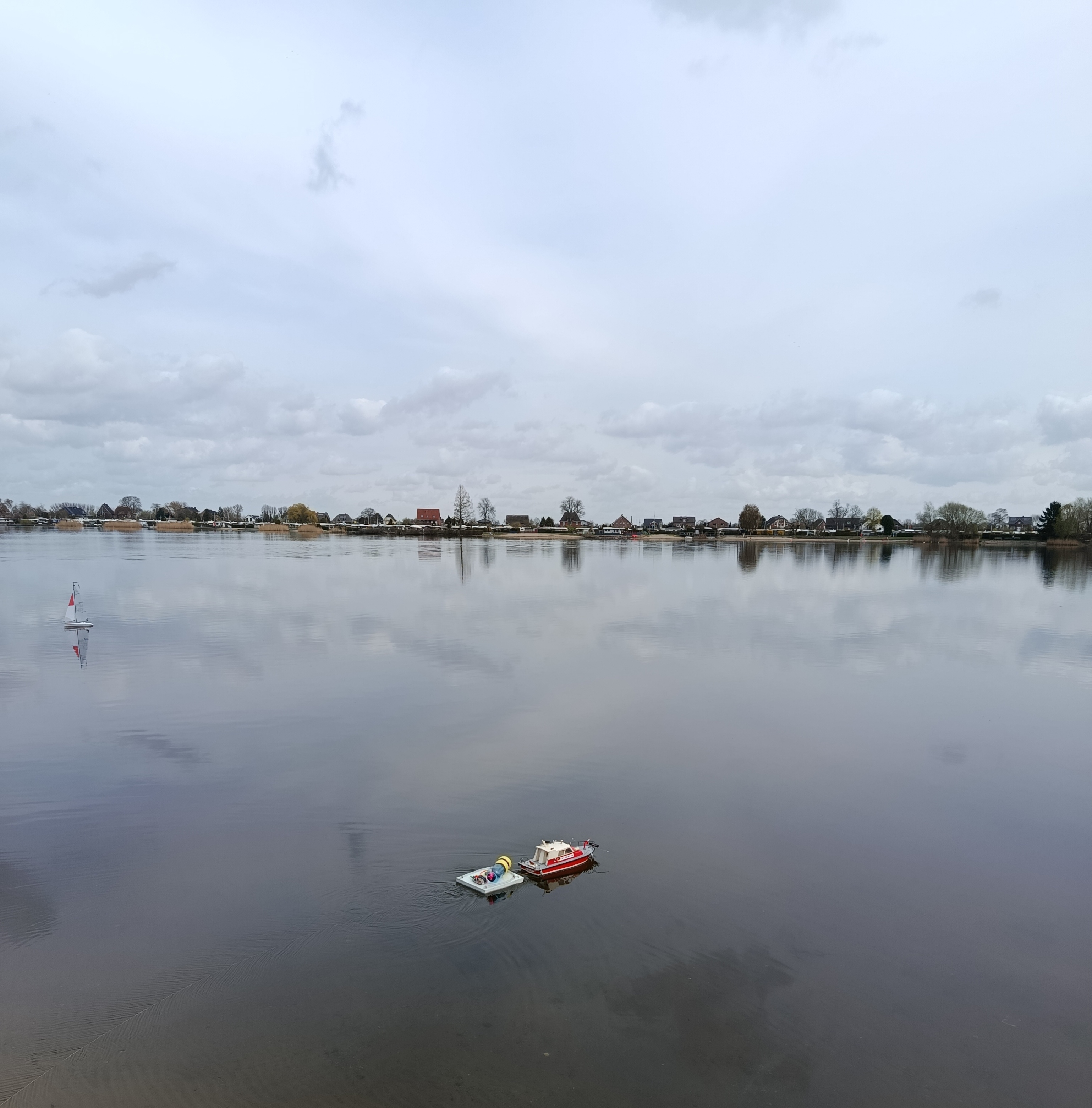 Unser Tonnenleger im Einsatz.